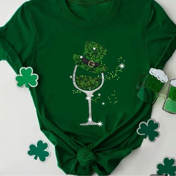 St. Patrick's Day T-Shirt Shamrock Wine Glass - Picture 4 of 13